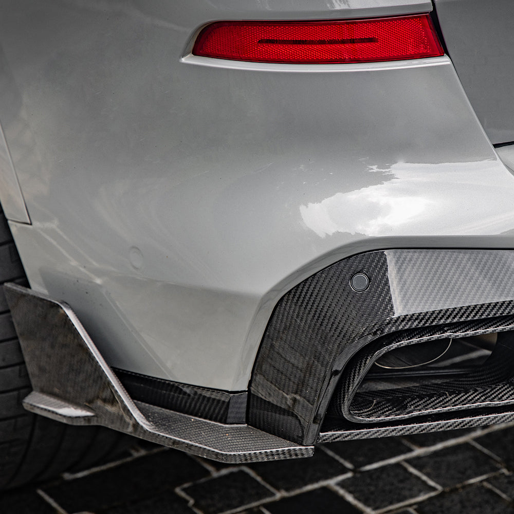 BMW X5 G05 Prepreg Carbon Fibre Rear Diffuser - gloss OEM fitment upgrade